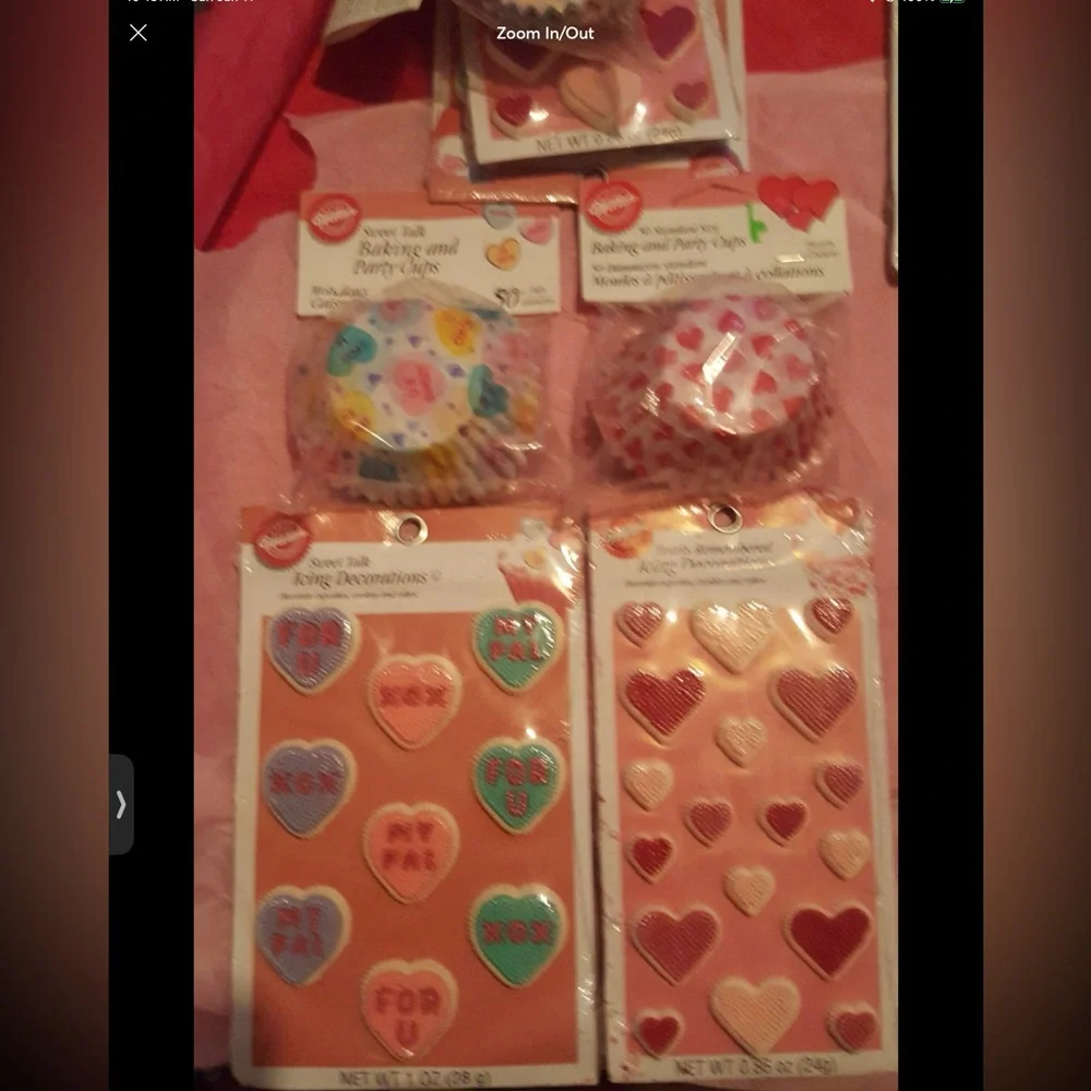 4pc WILTON CUPCAKE VALENTINE'S DECORATON KITS STYLE 1 new